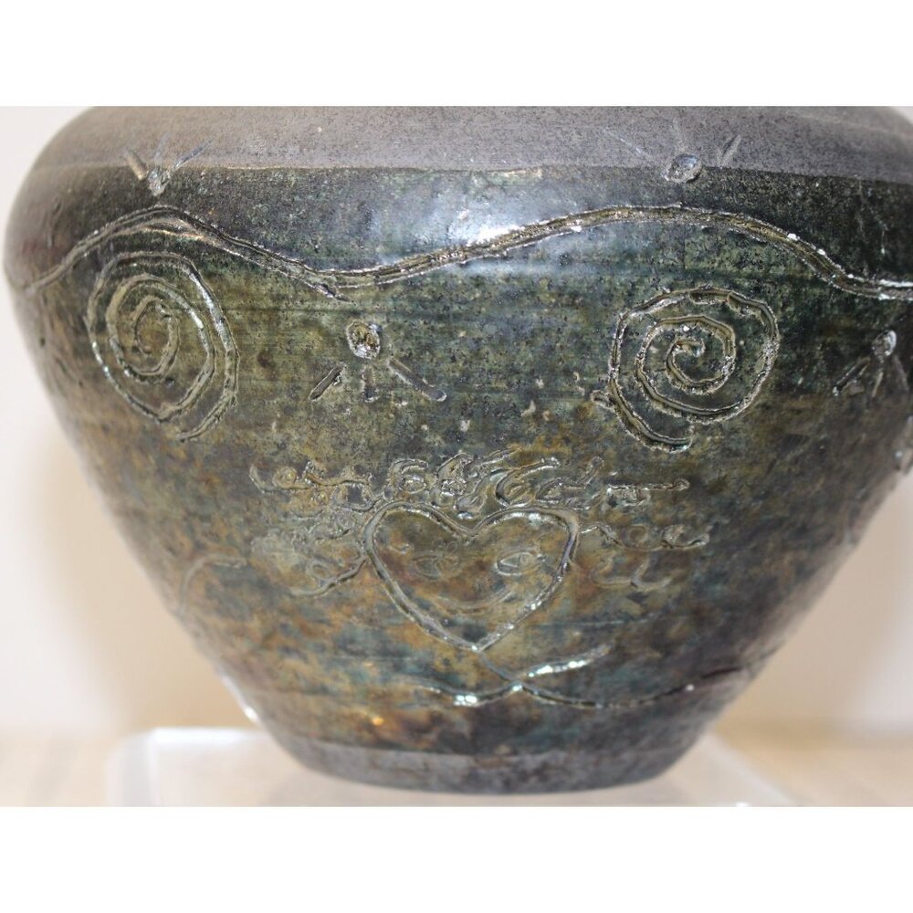 Vtg Studio Art Signed Tribal Pottery Black Southwest  5.5" T x 7" round